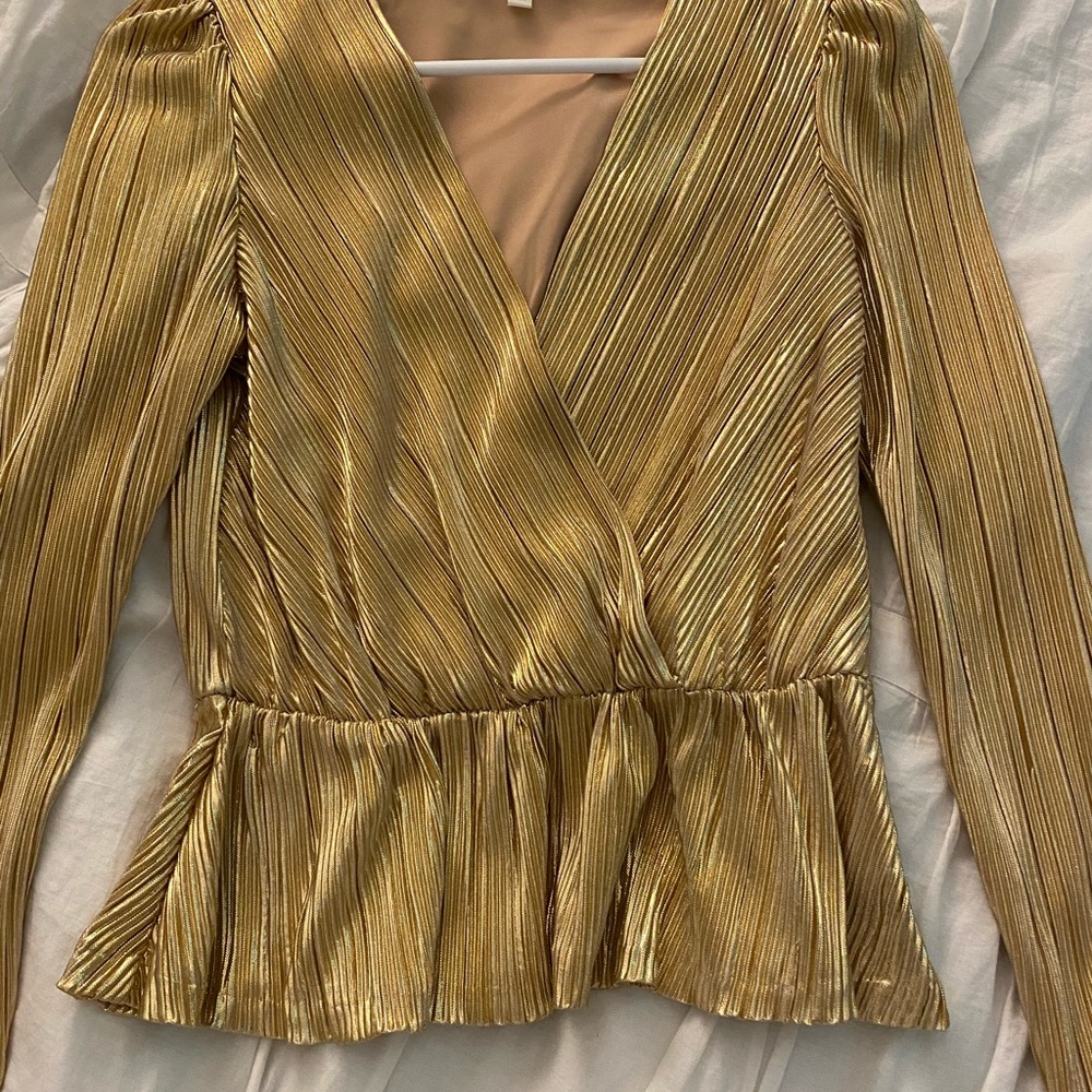 Gianni Bini long sleeve top worn once